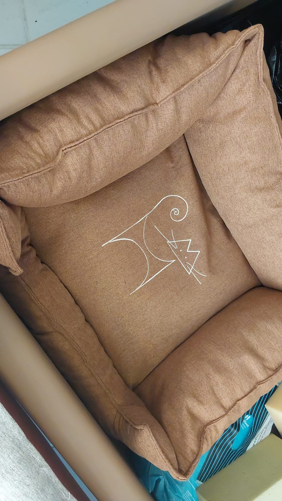 Cama personalizada para pet, produzida pela Paris Colchões